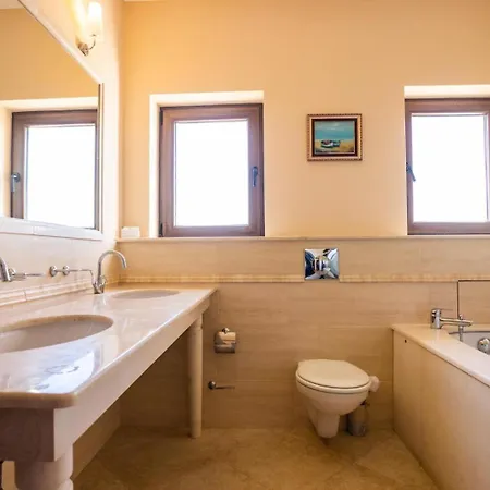 Thracian Cliffs Owners * Kavarna